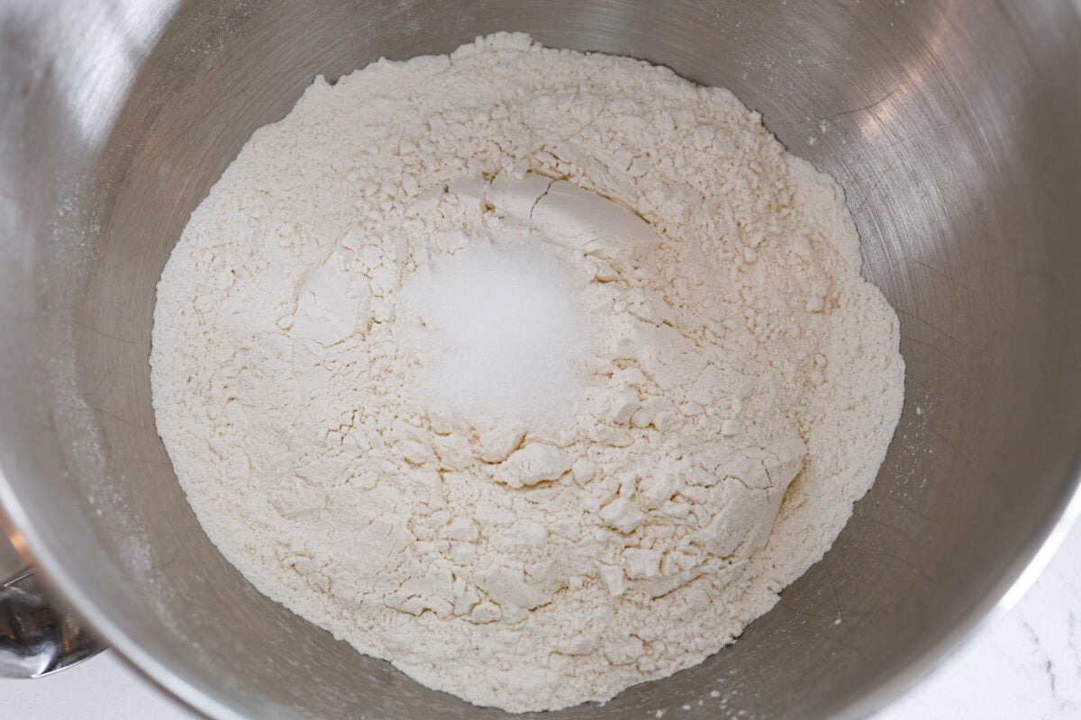 Second process shot of the flour and salt combined in a bowl. 
