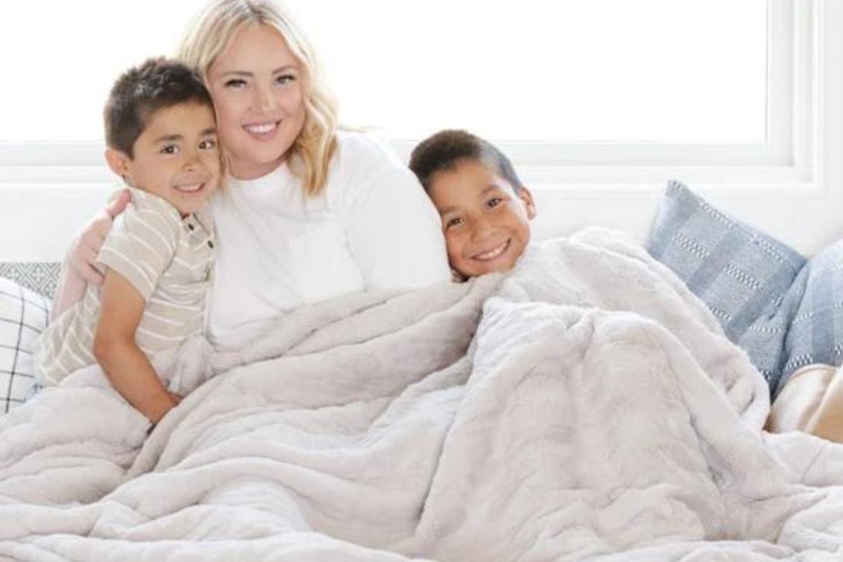 Best Mother's Day gifts: Seranoni blanket 