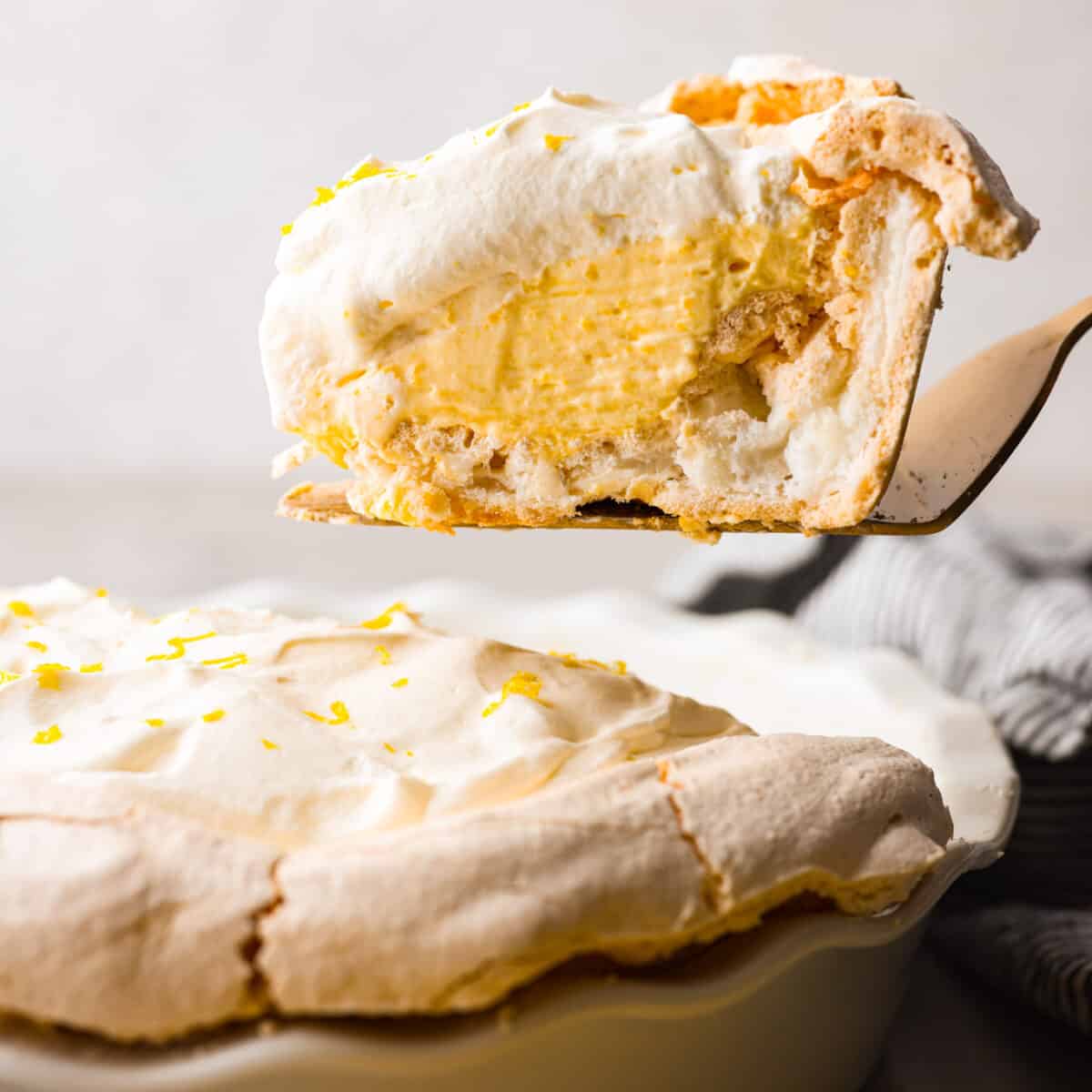 Lemon Angel Pie | The Recipe Critic