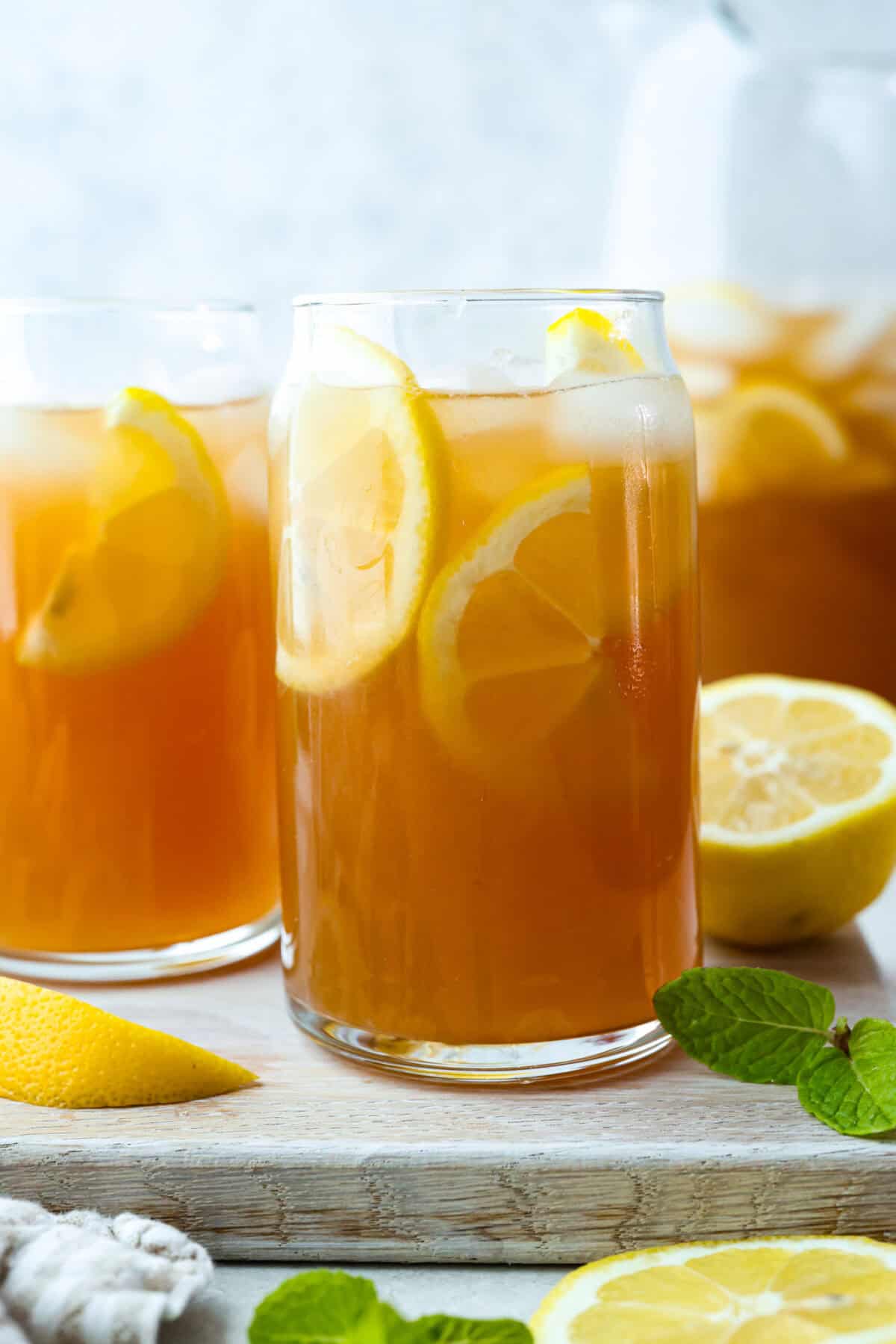 If you love iced tea, you’re going to be obsessed with this Arnold Palmer. The combo of crisp black tea and tangy lemonade is pure summer magic. It’s simple, refreshing, and always just what you need. A couple glasses full of cool, crisp refreshing Arnold Palmers.