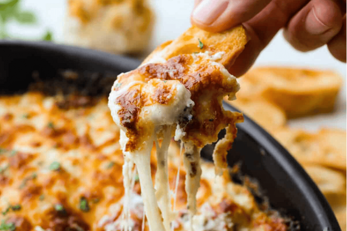 Cheesy Garlic Bread Dip