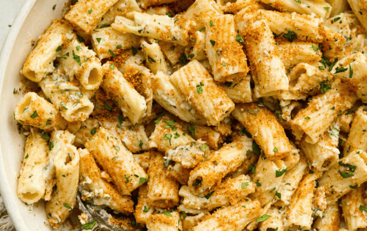 Creamy Garlic Bread Pasta