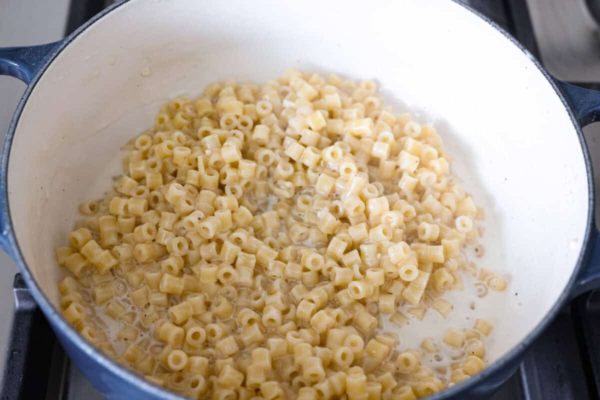 Pasta and cream cooked together in the pan. 